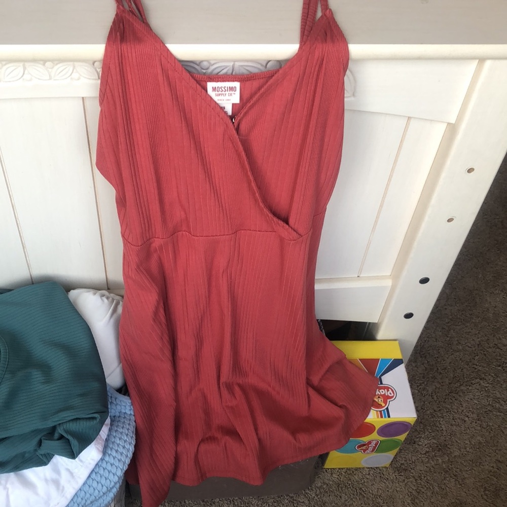 LIKE NEW DRESS IN COLOR HOT SALMON PINK FROM MOSSIMO!